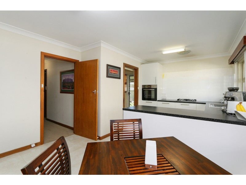 8 Burney Court, Kardinya WA 6163