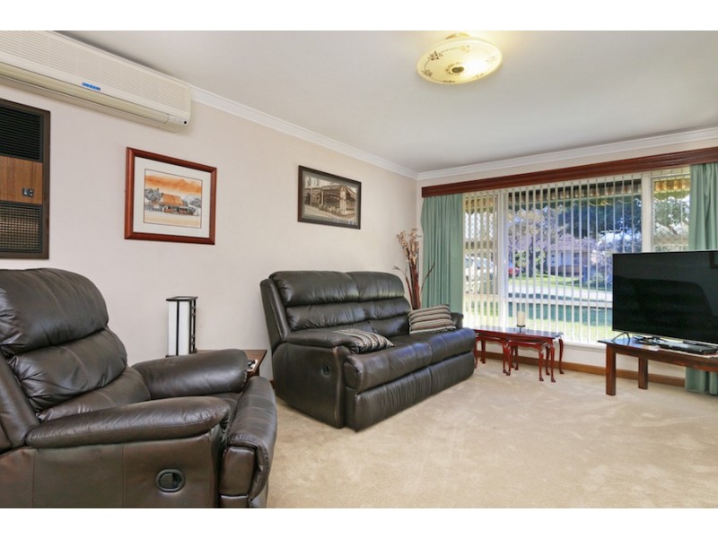 8 Burney Court, Kardinya WA 6163
