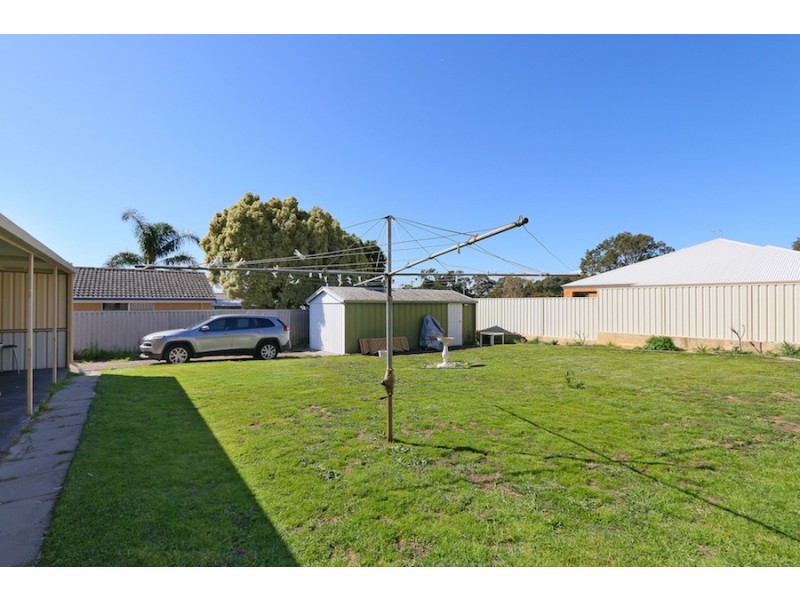 8 Burney Court, Kardinya WA 6163