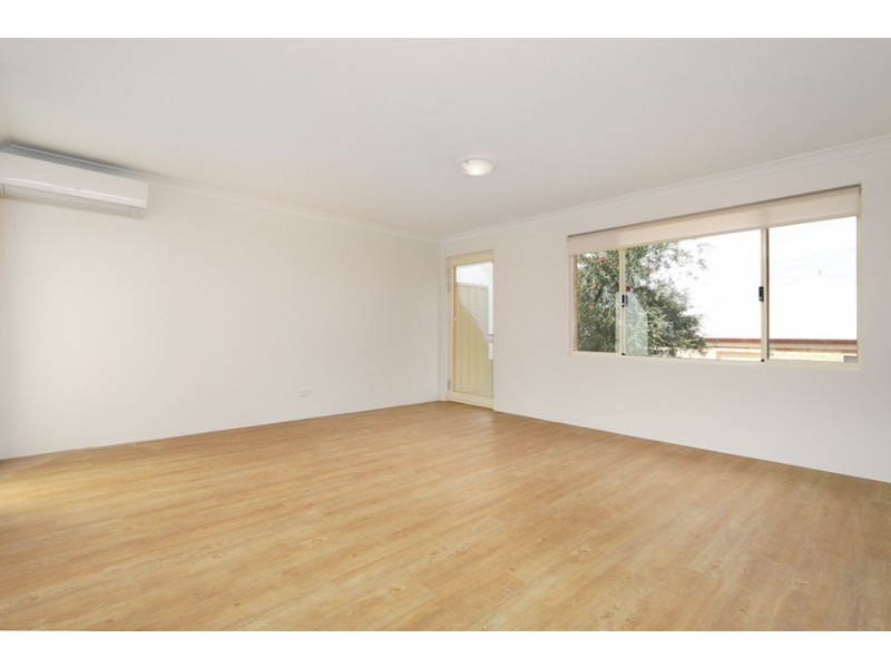 5 De Passey Lane, Willagee WA 6156
