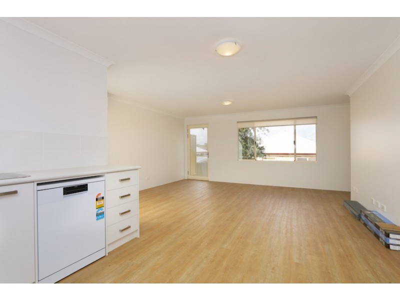 5 De Passey Lane, Willagee WA 6156