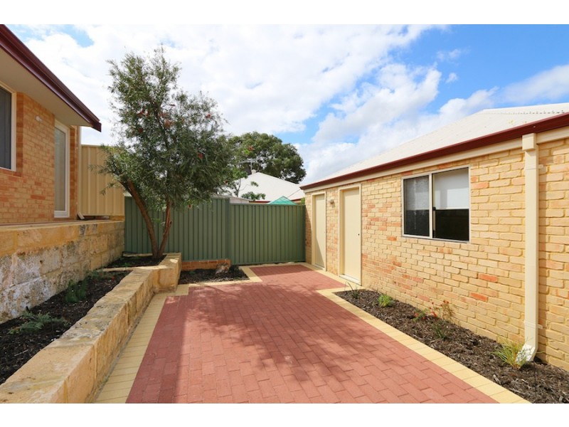 5 De Passey Lane, Willagee WA 6156