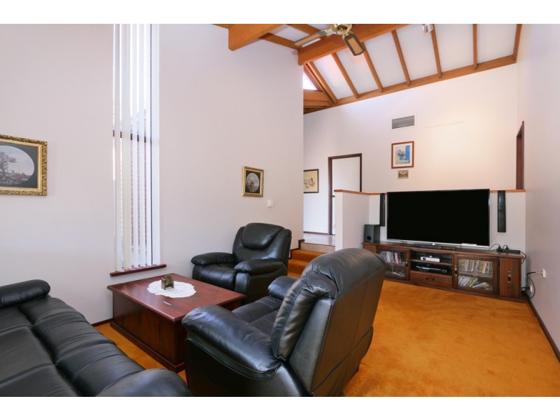 22 Chancery Lane, Alexander Heights WA 6064