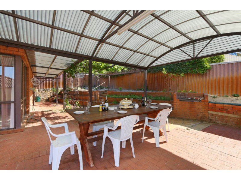 22 Chancery Lane, Alexander Heights WA 6064