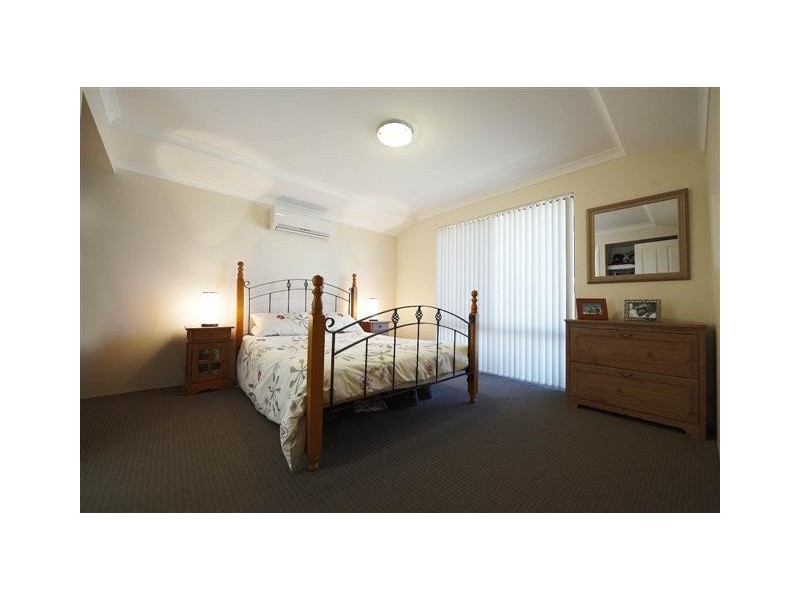 14 Canopus Loop, Hammond Park WA 6164