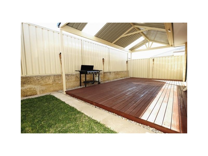 14 Canopus Loop, Hammond Park WA 6164