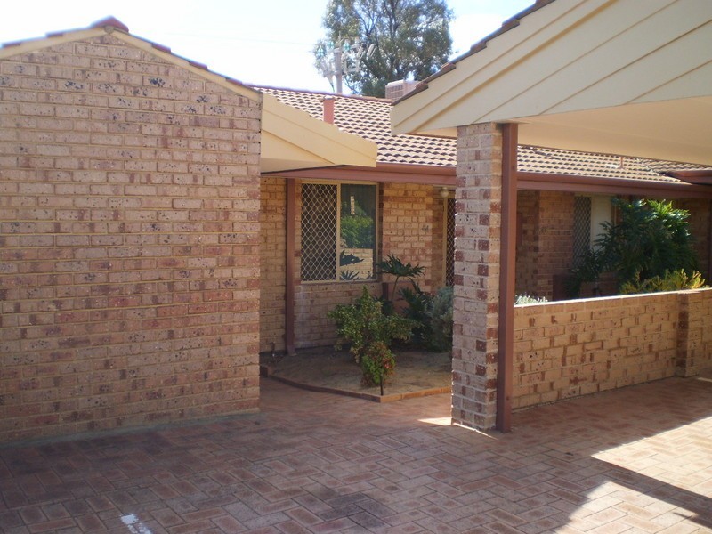 64/11 PETTERSON AVENUE, Samson WA 6163