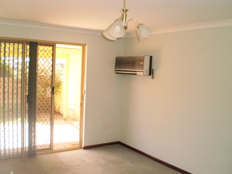 64/11 PETTERSON AVENUE, Samson WA 6163