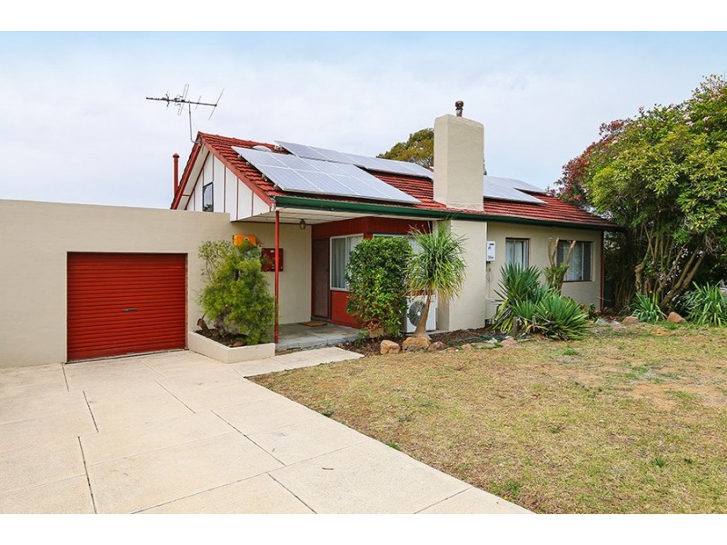 11 Batten Street, Coolbellup WA 6163