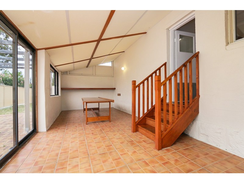 11 Batten Street, Coolbellup WA 6163