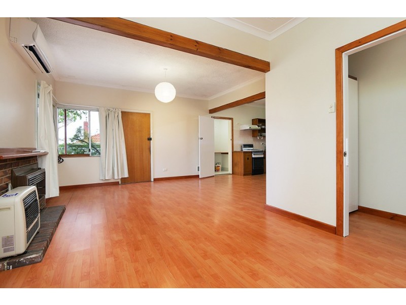 11 Batten Street, Coolbellup WA 6163
