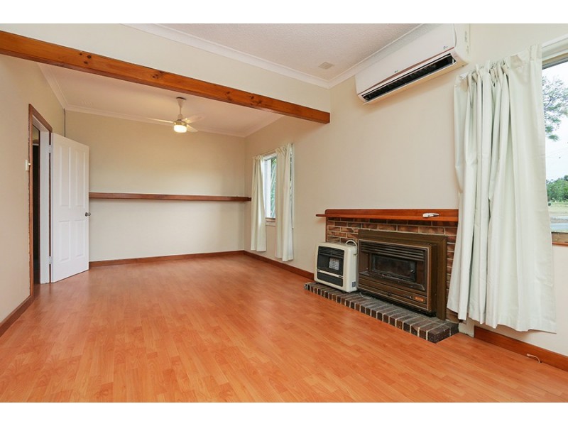 11 Batten Street, Coolbellup WA 6163