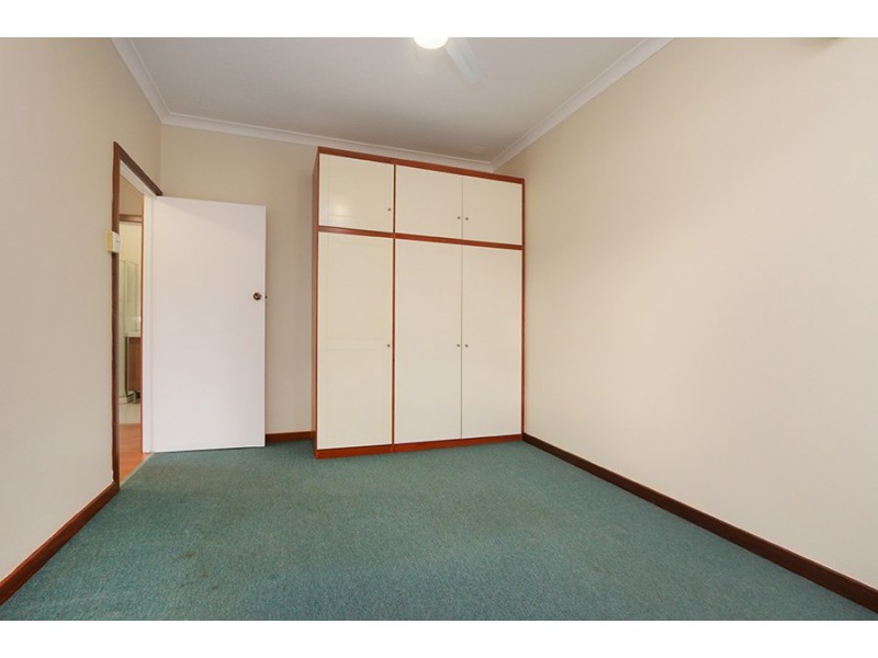 11 Batten Street, Coolbellup WA 6163