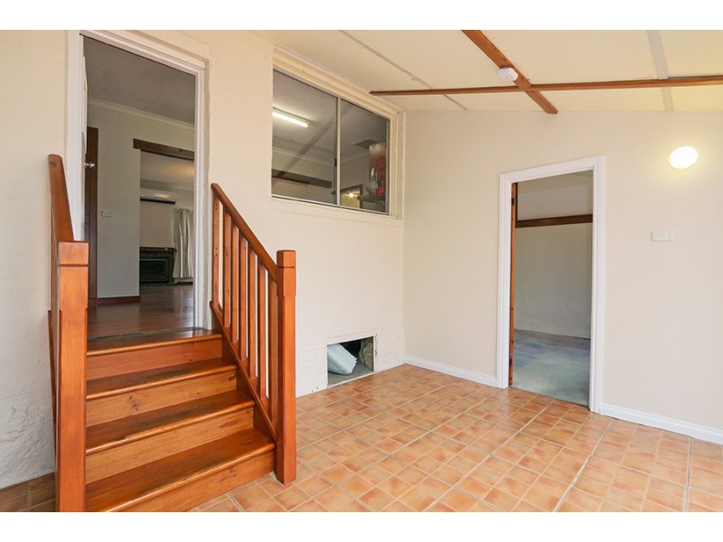 11 Batten Street, Coolbellup WA 6163