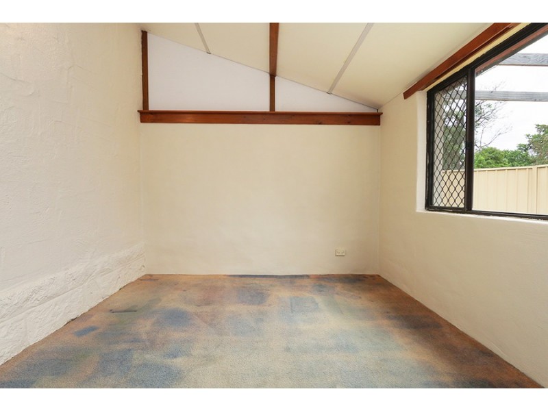 11 Batten Street, Coolbellup WA 6163