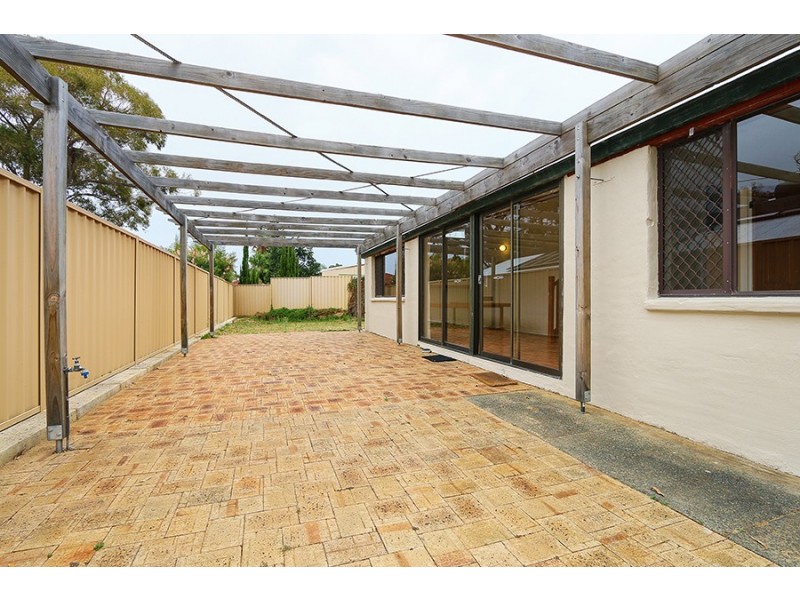 11 Batten Street, Coolbellup WA 6163
