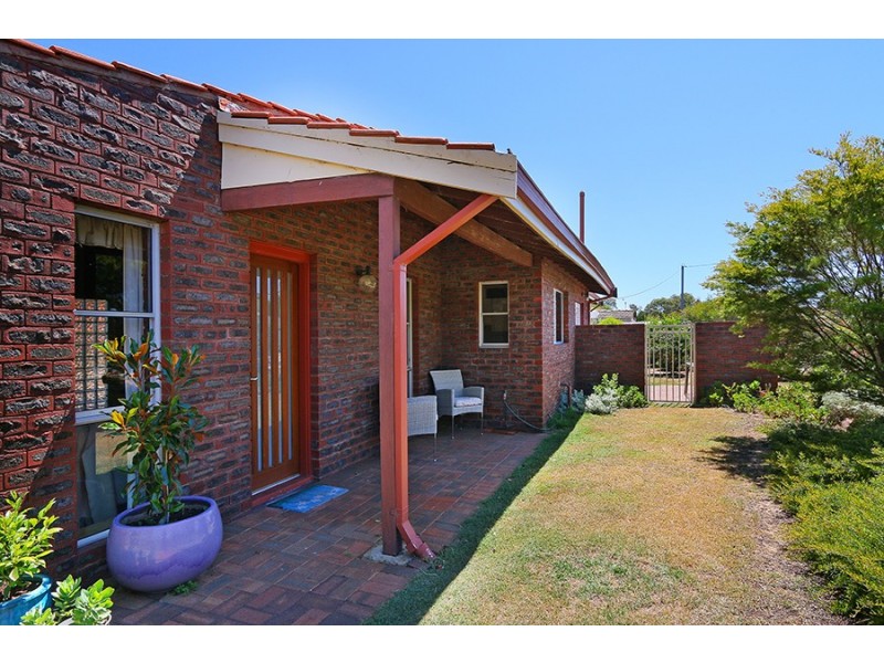 1 Aleppo Drive, Kardinya WA 6163