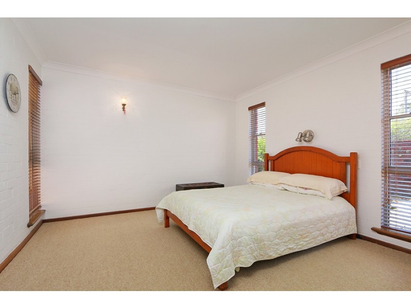 1 Aleppo Drive, Kardinya WA 6163