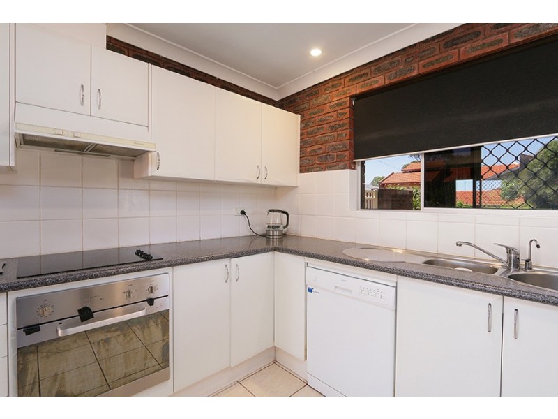 1 Aleppo Drive, Kardinya WA 6163