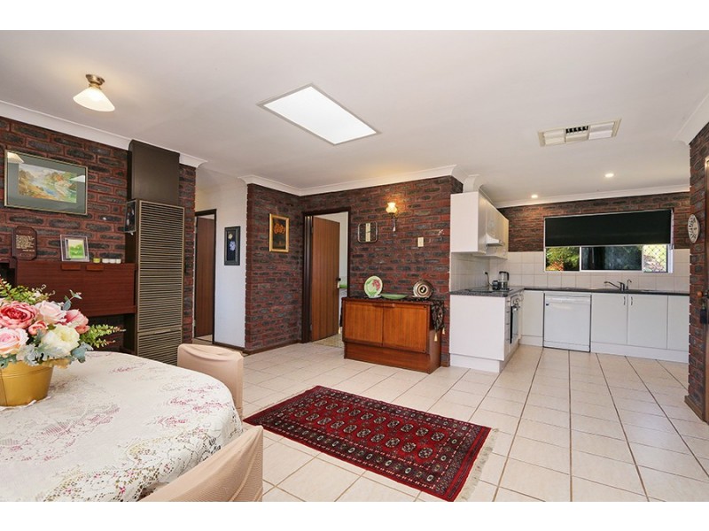 1 Aleppo Drive, Kardinya WA 6163