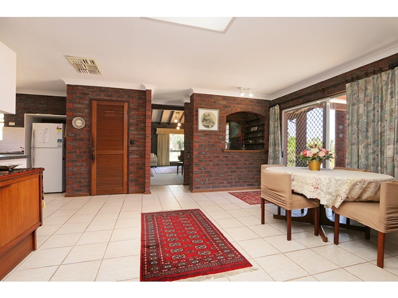 1 Aleppo Drive, Kardinya WA 6163