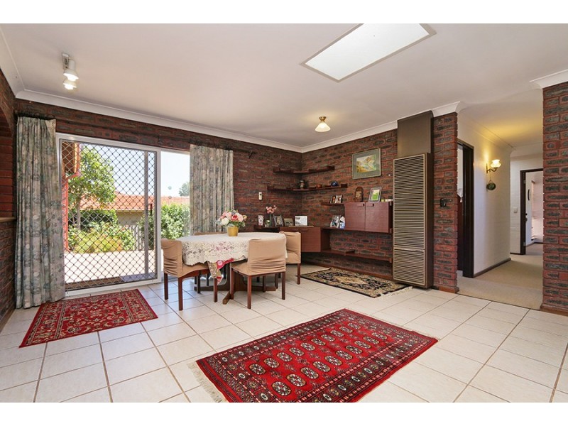 1 Aleppo Drive, Kardinya WA 6163