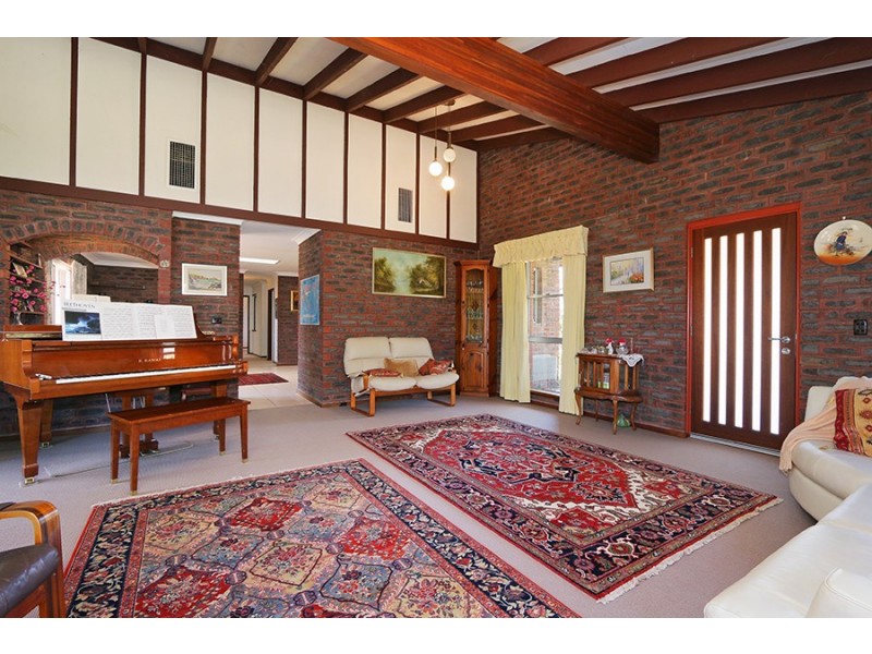1 Aleppo Drive, Kardinya WA 6163