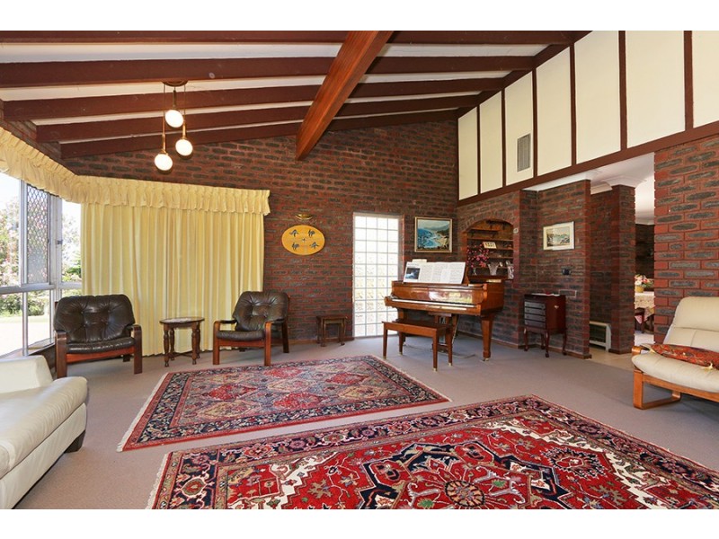 1 Aleppo Drive, Kardinya WA 6163