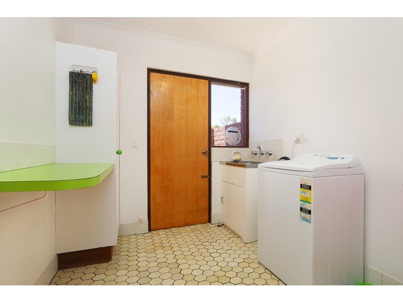 1 Aleppo Drive, Kardinya WA 6163