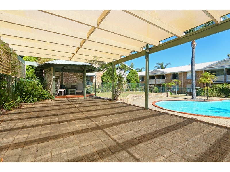 24/2 Pinewood Ave, Kardinya WA 6163