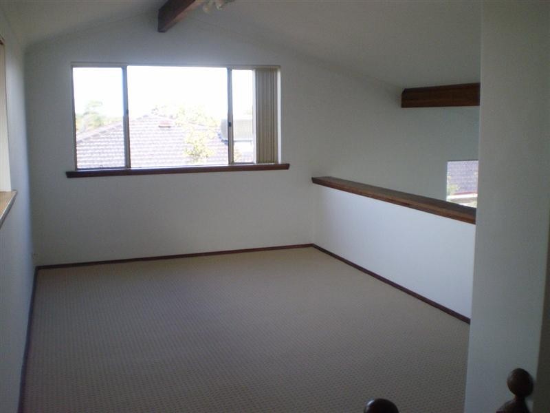 5 Dumas Close, Winthrop WA 6150