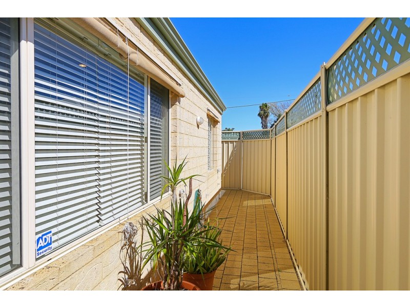 5 Hargreaves Road, Coolbellup WA 6163