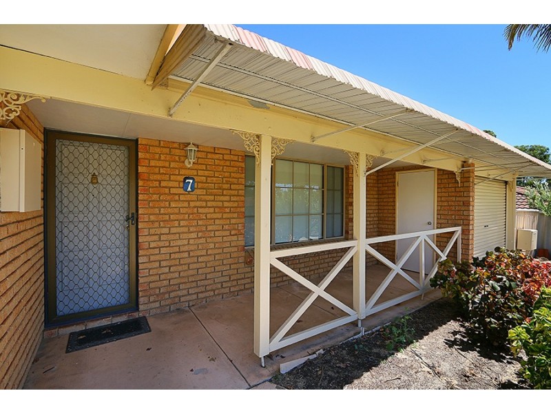 7 Emile Court, North Lake WA 6163