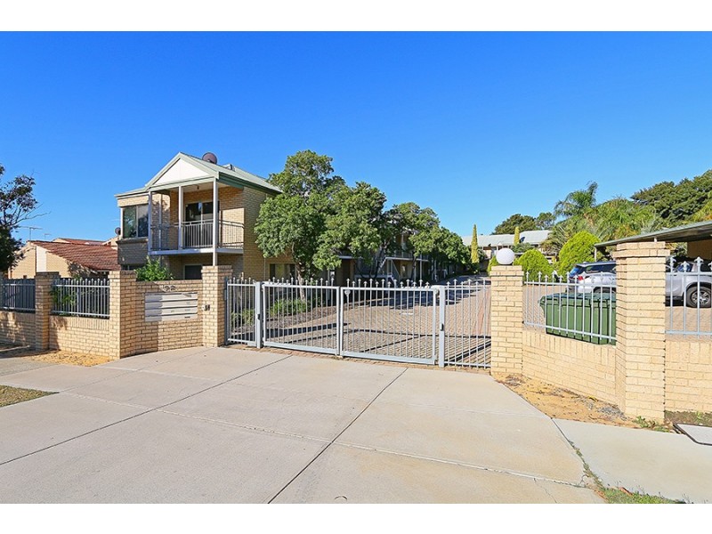 2/92 Gilbertson RD, Kardinya WA 6163