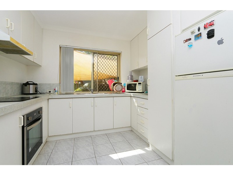 2/92 Gilbertson RD, Kardinya WA 6163