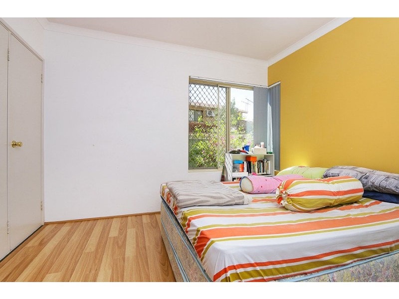 2/92 Gilbertson RD, Kardinya WA 6163