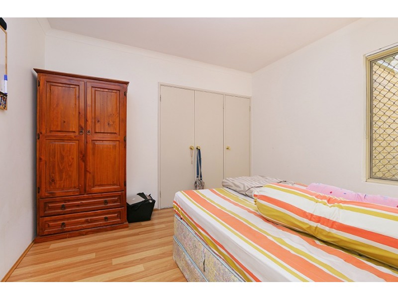 2/92 Gilbertson RD, Kardinya WA 6163