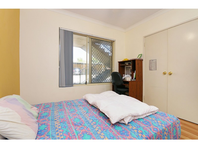 2/92 Gilbertson RD, Kardinya WA 6163