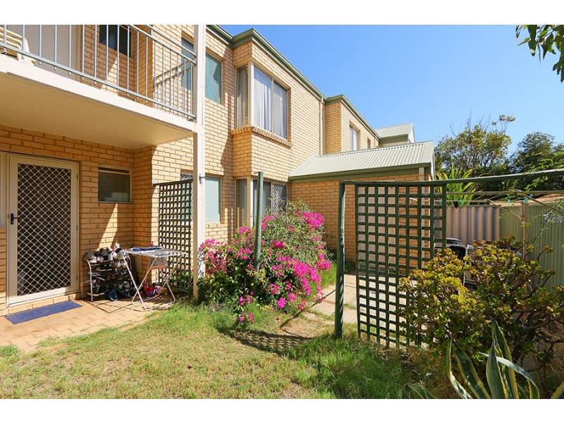 2/92 Gilbertson RD, Kardinya WA 6163