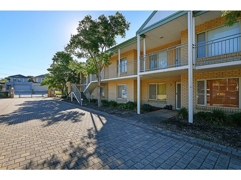 2/92 Gilbertson RD, Kardinya WA 6163