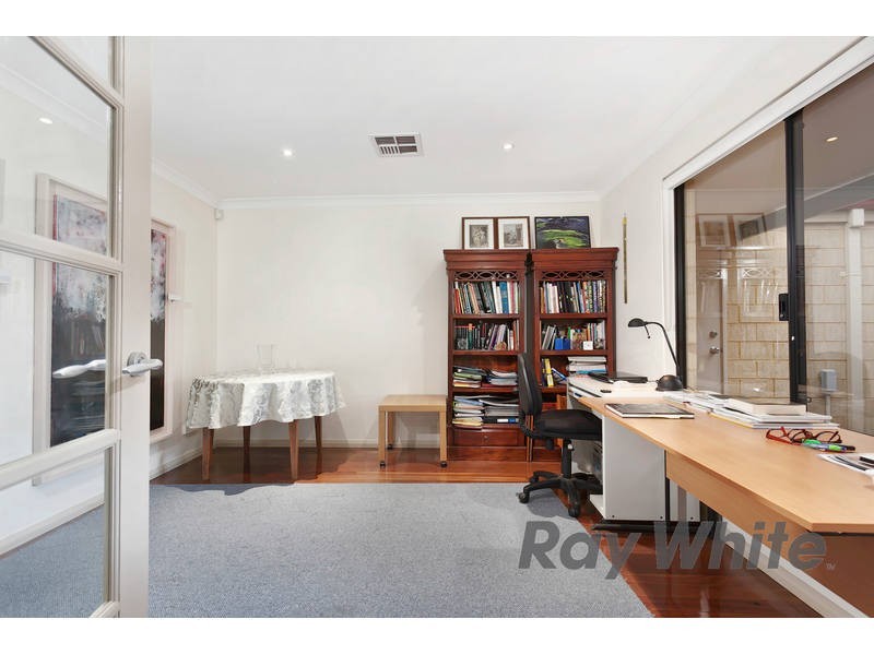 14 A Burney Ct, Kardinya WA 6163