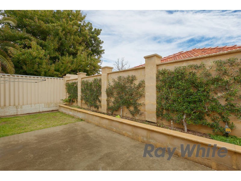 14 A Burney Ct, Kardinya WA 6163