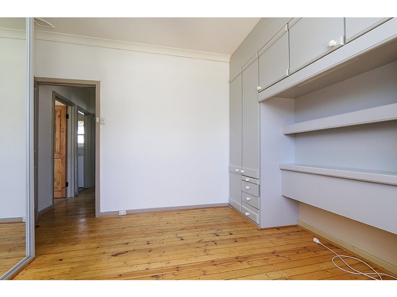 27 Bawdan Street, Willagee WA 6156