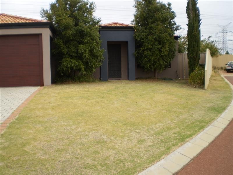 30 Beedelup Loop, Bibra Lake WA 6163