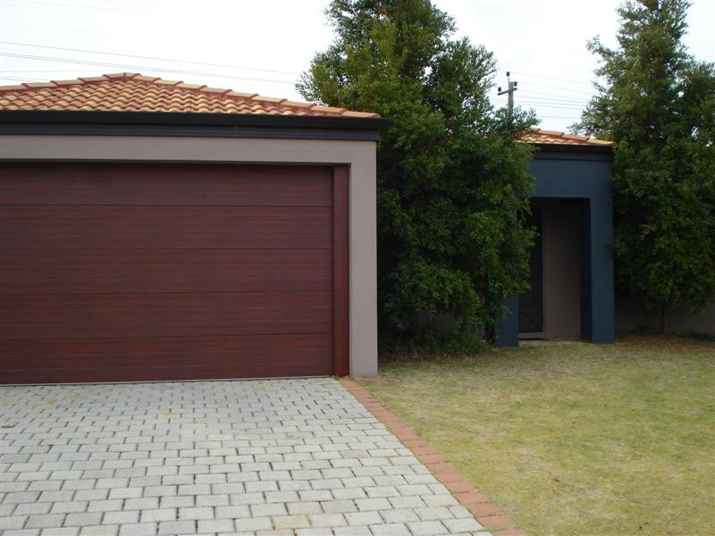 30 Beedelup Loop, Bibra Lake WA 6163