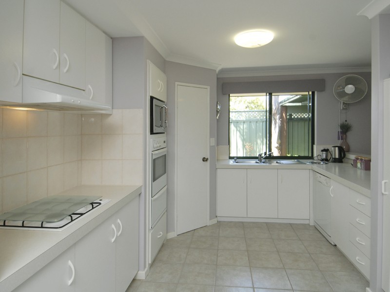 6 Hockin Street, Willagee WA 6156