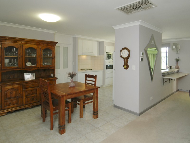 6 Hockin Street, Willagee WA 6156