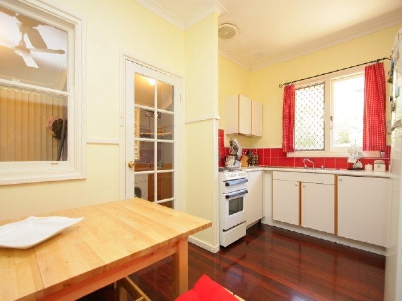 32 McMANUS STREET, Wilson WA 6107