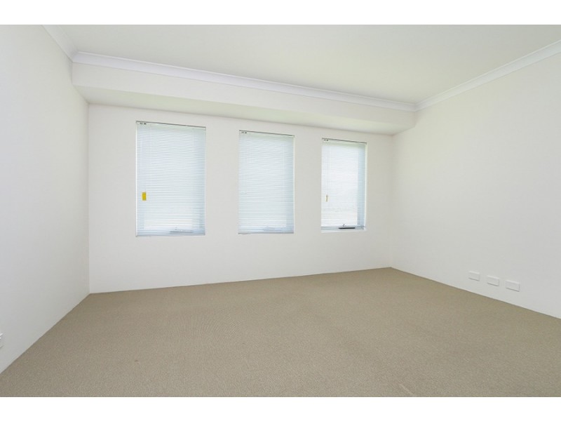 20 Heaton Way, Safety Bay WA 6169
