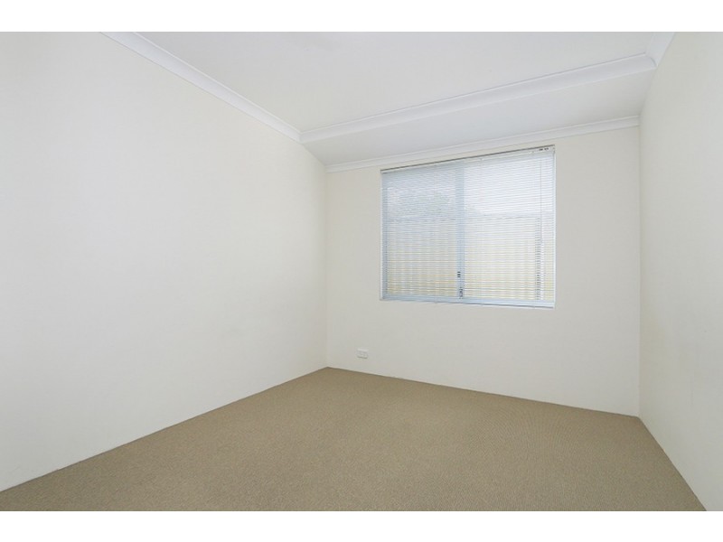 20 Heaton Way, Safety Bay WA 6169